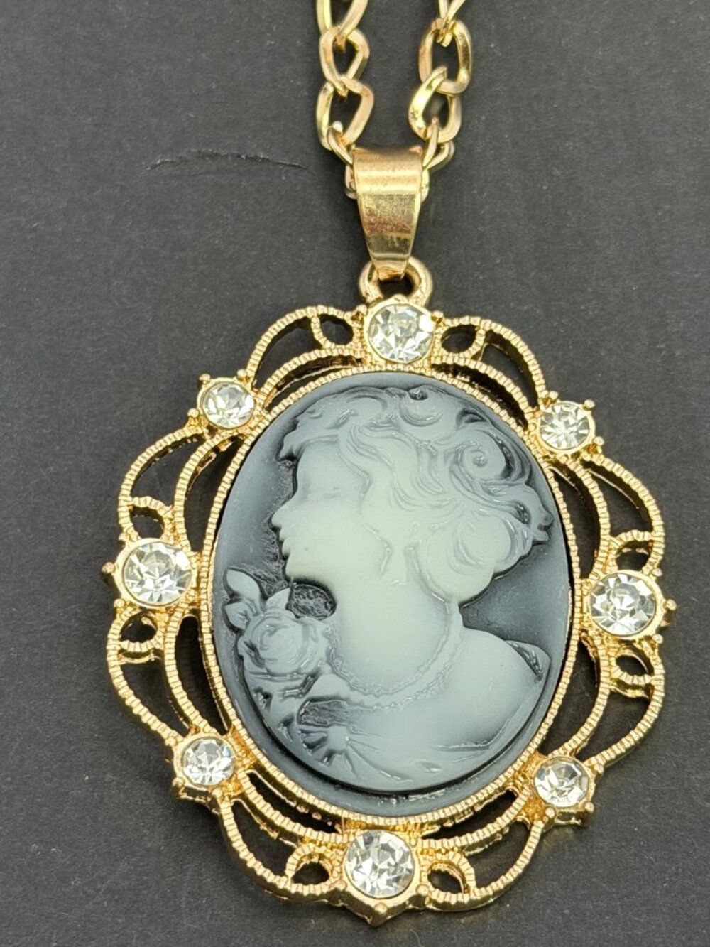 Gray Molded Cameo Pendant Necklace Rhinestone Woman Floral 30”